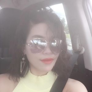 Meet your Posher, Sabrina